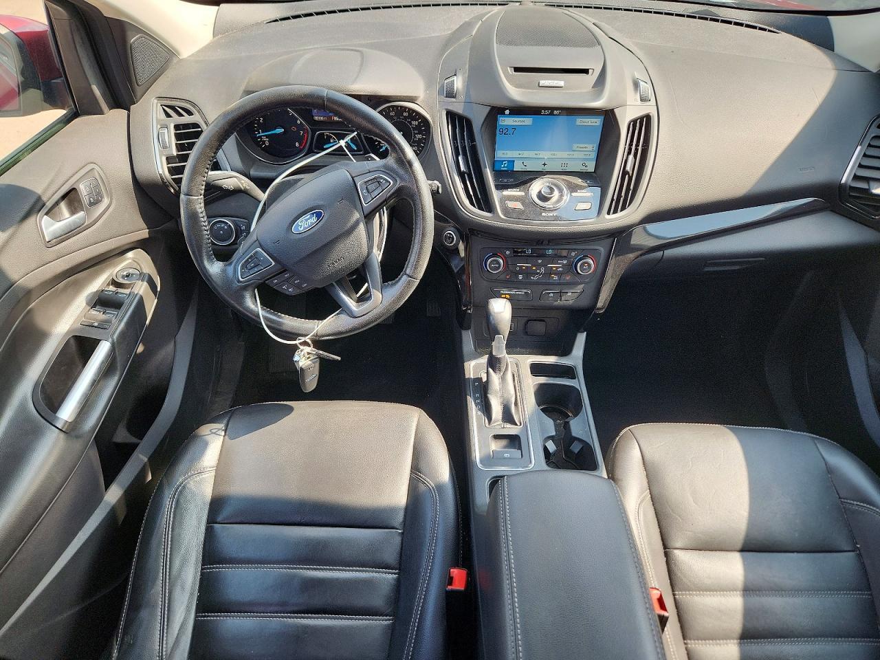 2017 Ford Escape Titanium - zdjęcie 8