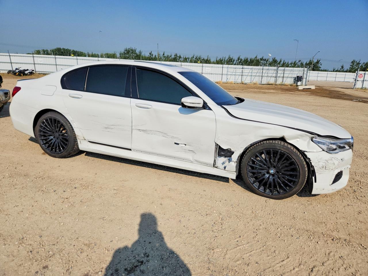 2017 BMW 750 Xi - zdjęcie 4