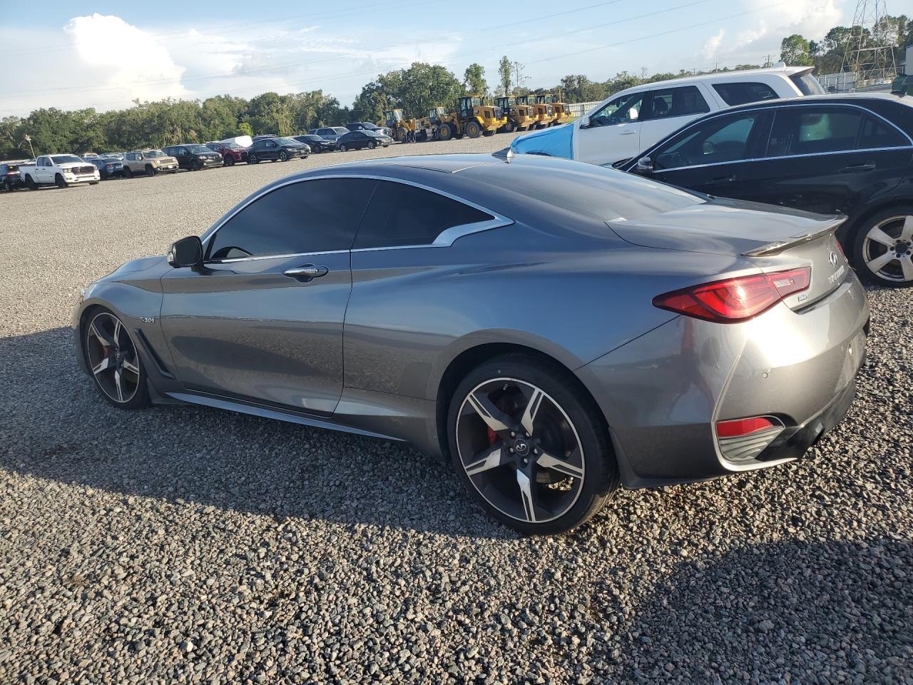 2019 Infiniti Q60 Red Sport 400 - zdjęcie 2