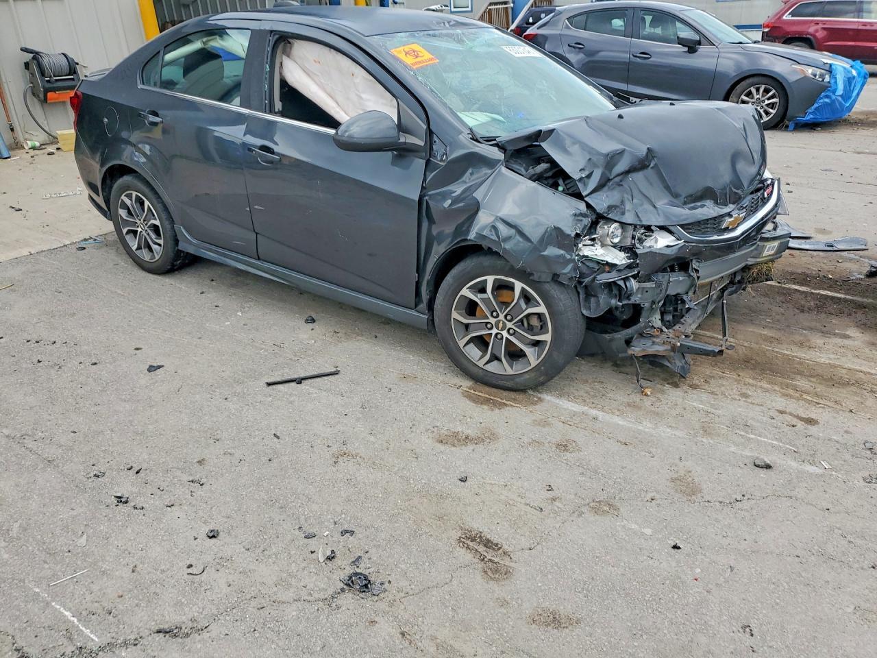 2017 Chevrolet Sonic Lt - zdjęcie 4