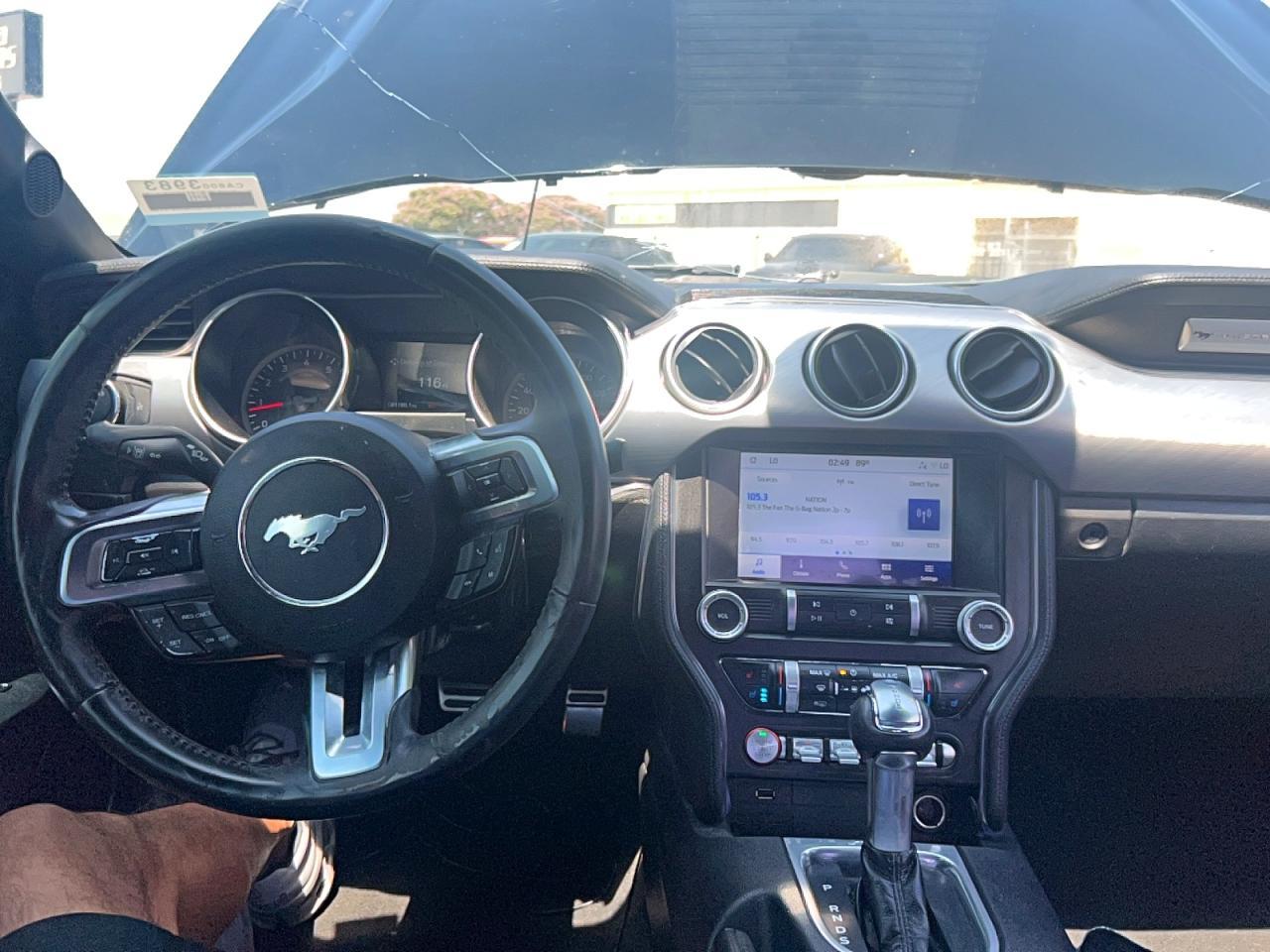 2022 Ford Mustang - zdjęcie 9