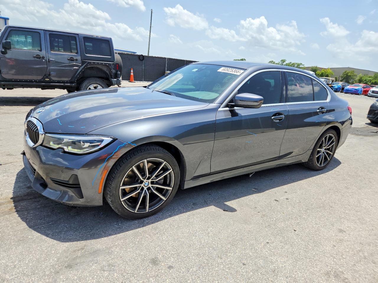 2019 BMW Seria 3 330i - zdjęcie główne