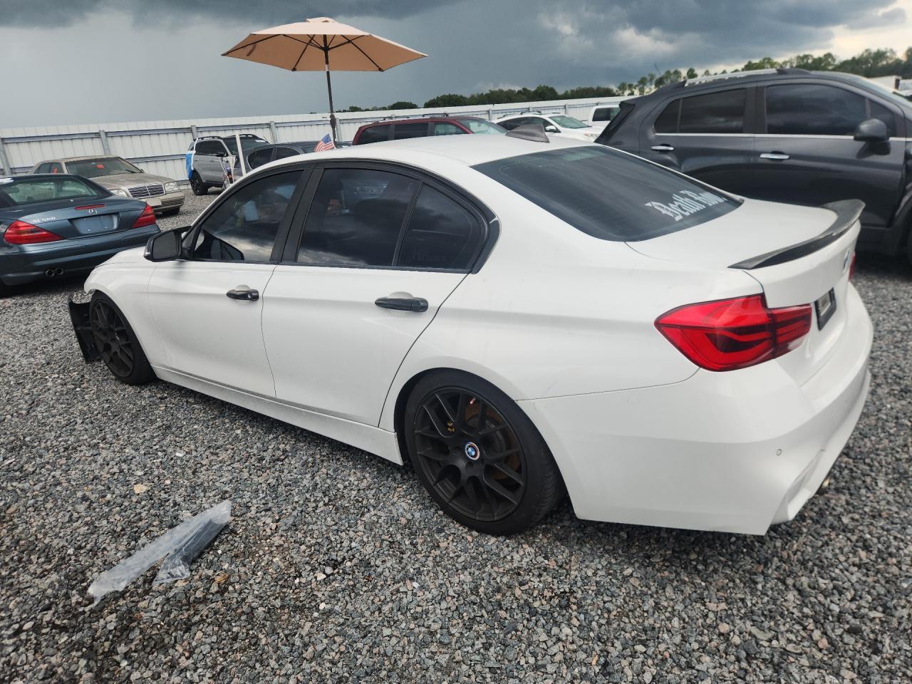 2017 BMW 330 I - zdjęcie 2