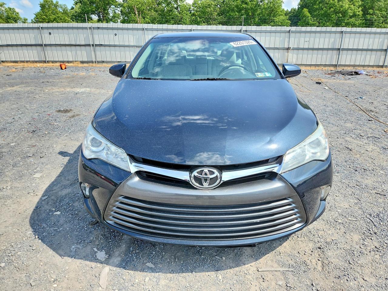 2015 Toyota Camry Le - zdjęcie 5