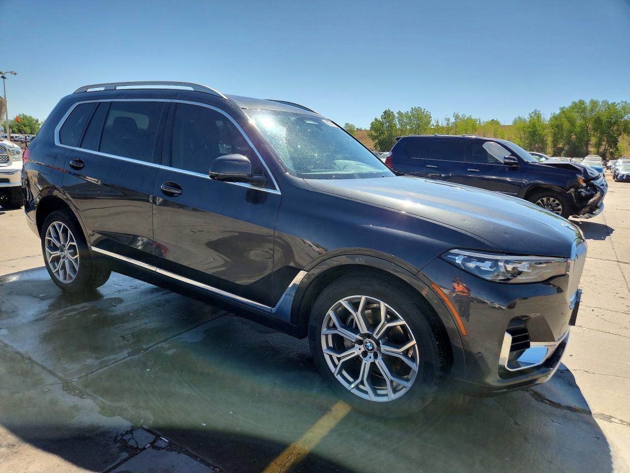 2022 BMW X7 xDrive40I - zdjęcie 4