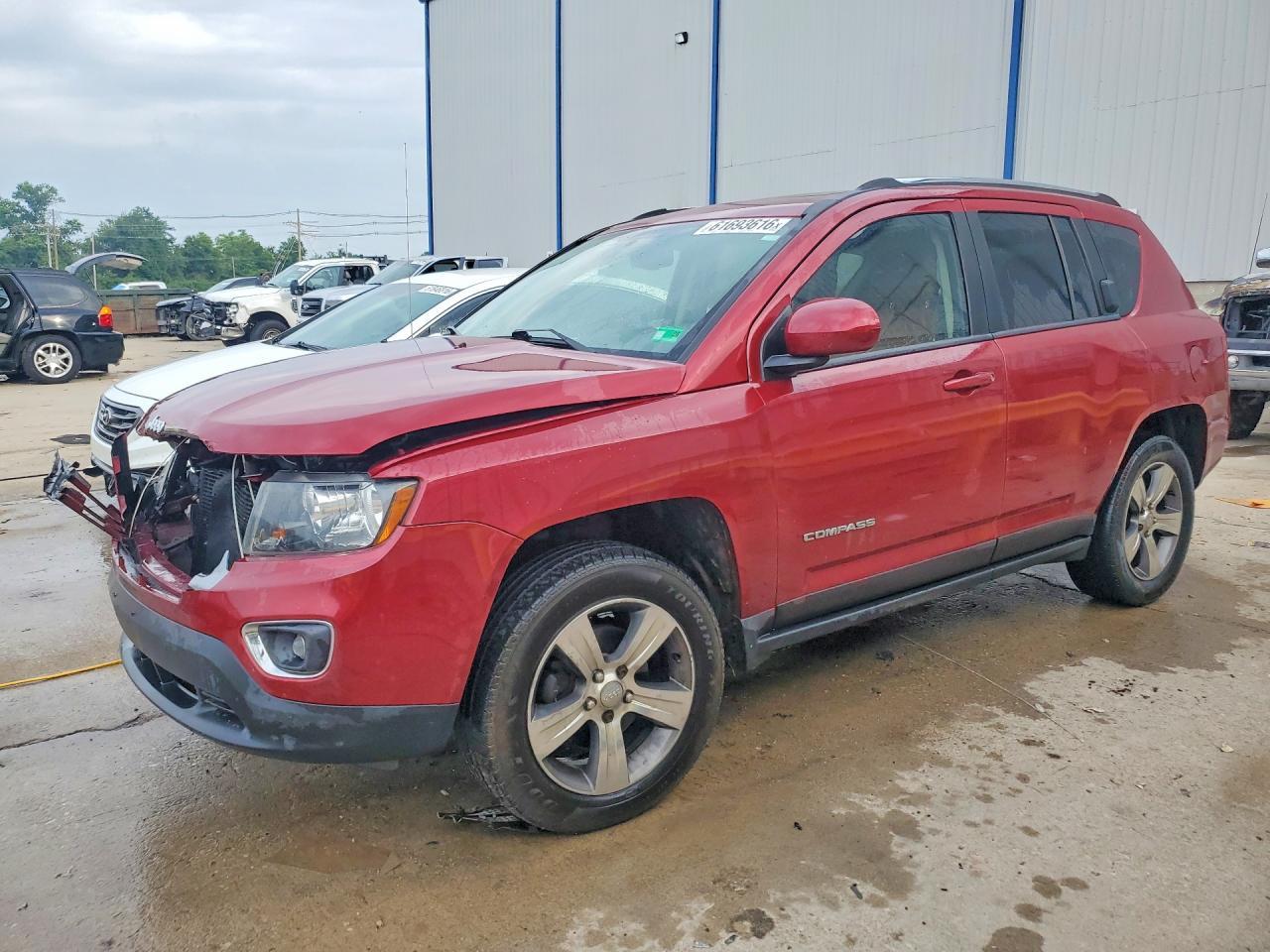 2016 Jeep Compass Latitude - zdjęcie główne