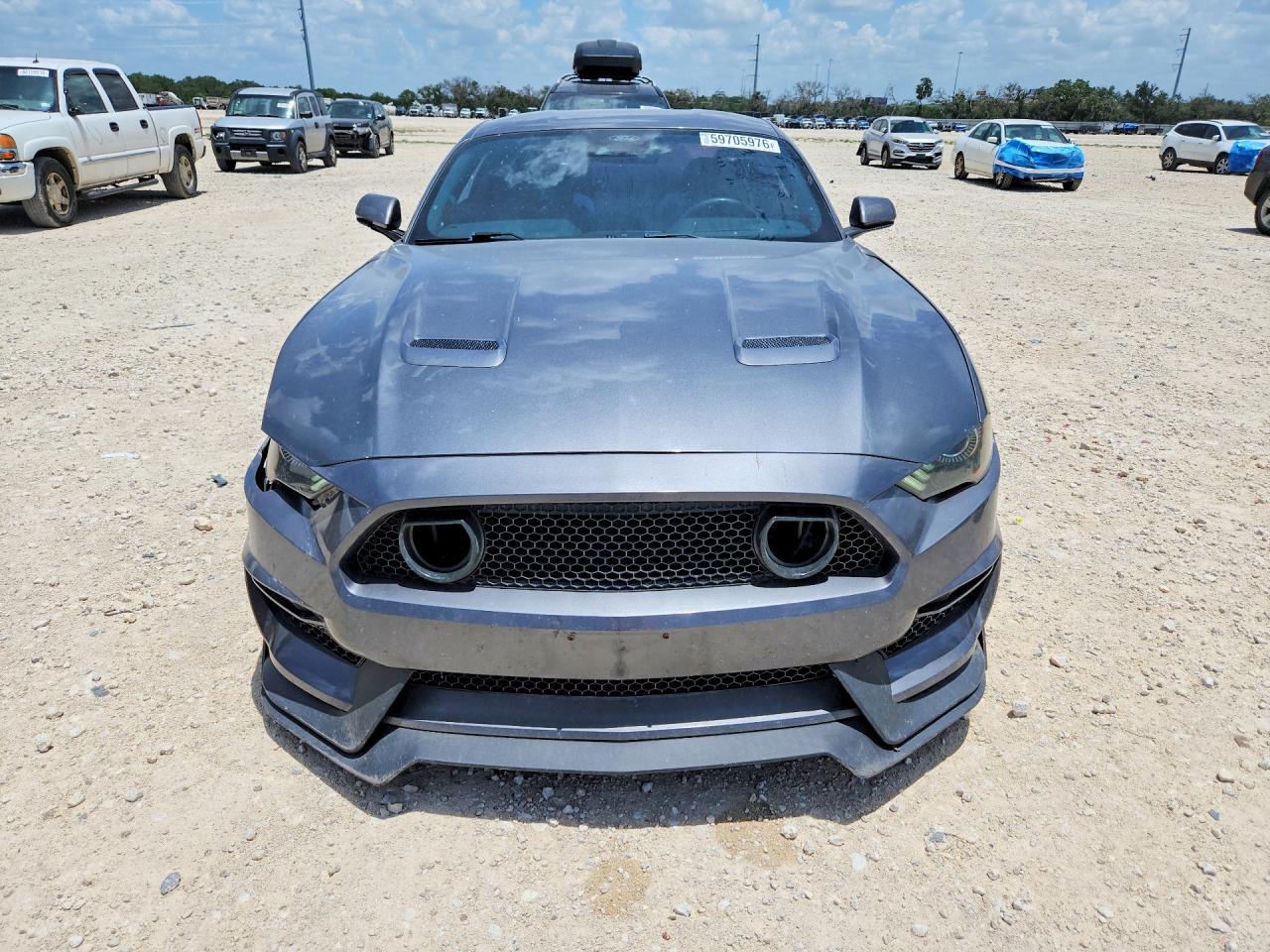 2021 Ford Mustang - zdjęcie 5