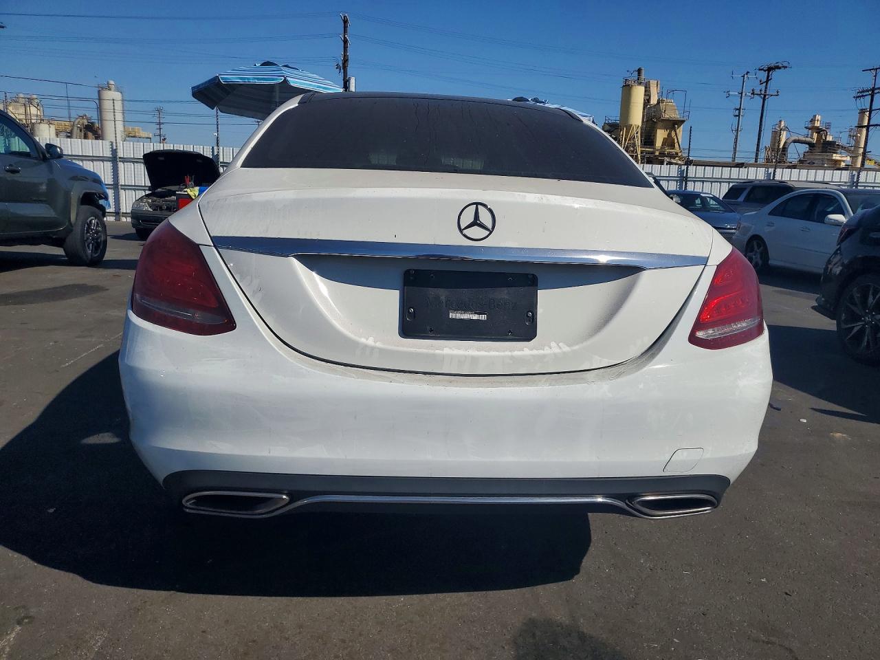 2015 Mercedes-Benz C 300 4Matic - zdjęcie 6
