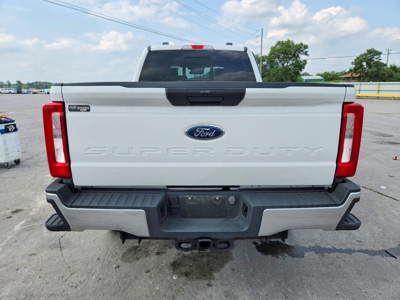 2024 Ford F250 Super Duty - zdjęcie 6