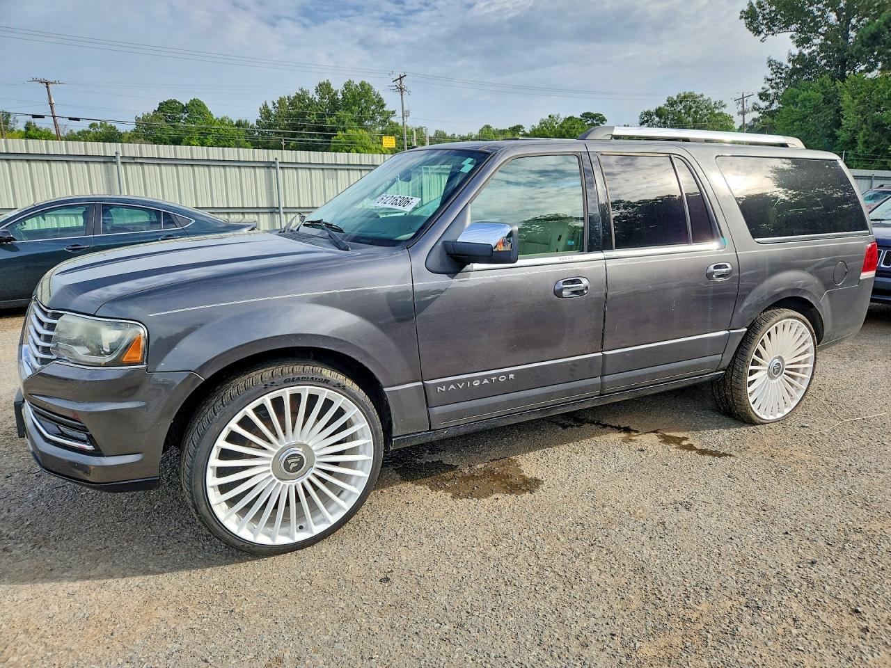 2016 Lincoln Navigator L Reserve - zdjęcie główne