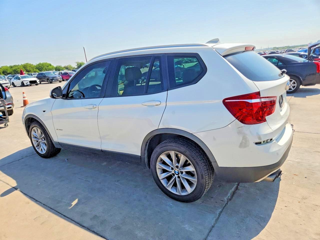 2017 BMW X3 Sdrive28I - zdjęcie 2