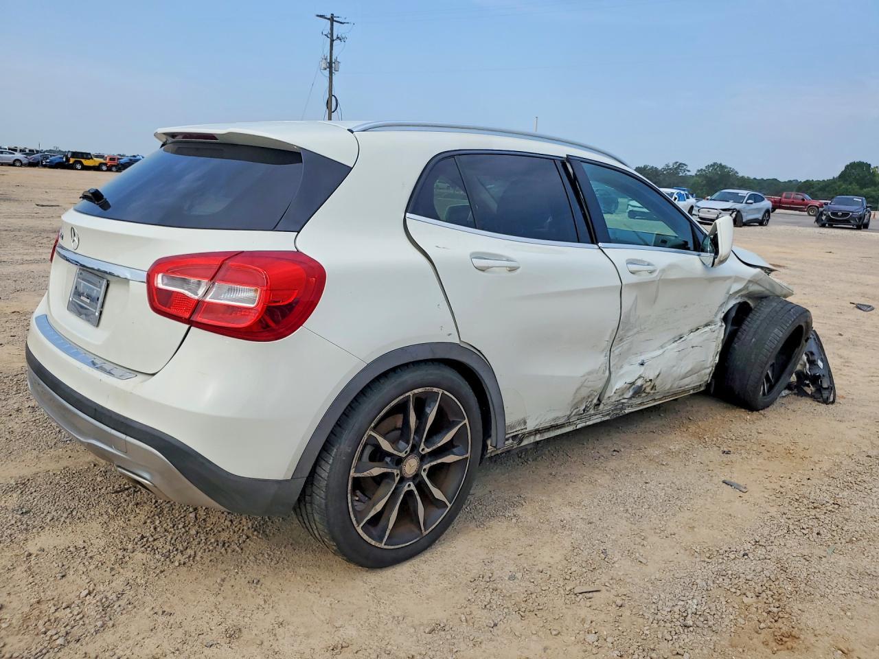 2016 Mercedes-Benz Gla 250 - zdjęcie 3