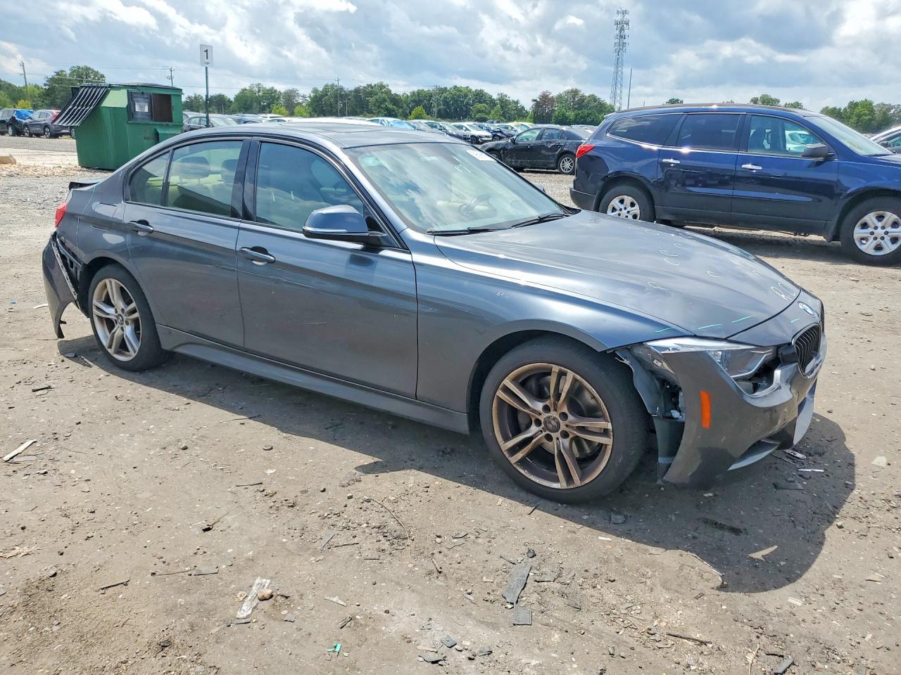 2015 BMW Seria 3 335i - zdjęcie 4