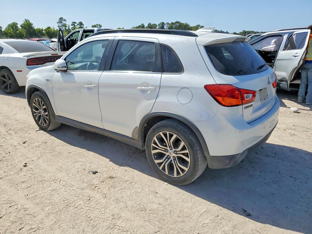 2017 Mitsubishi Outlander Sport Sel - zdjęcie 2