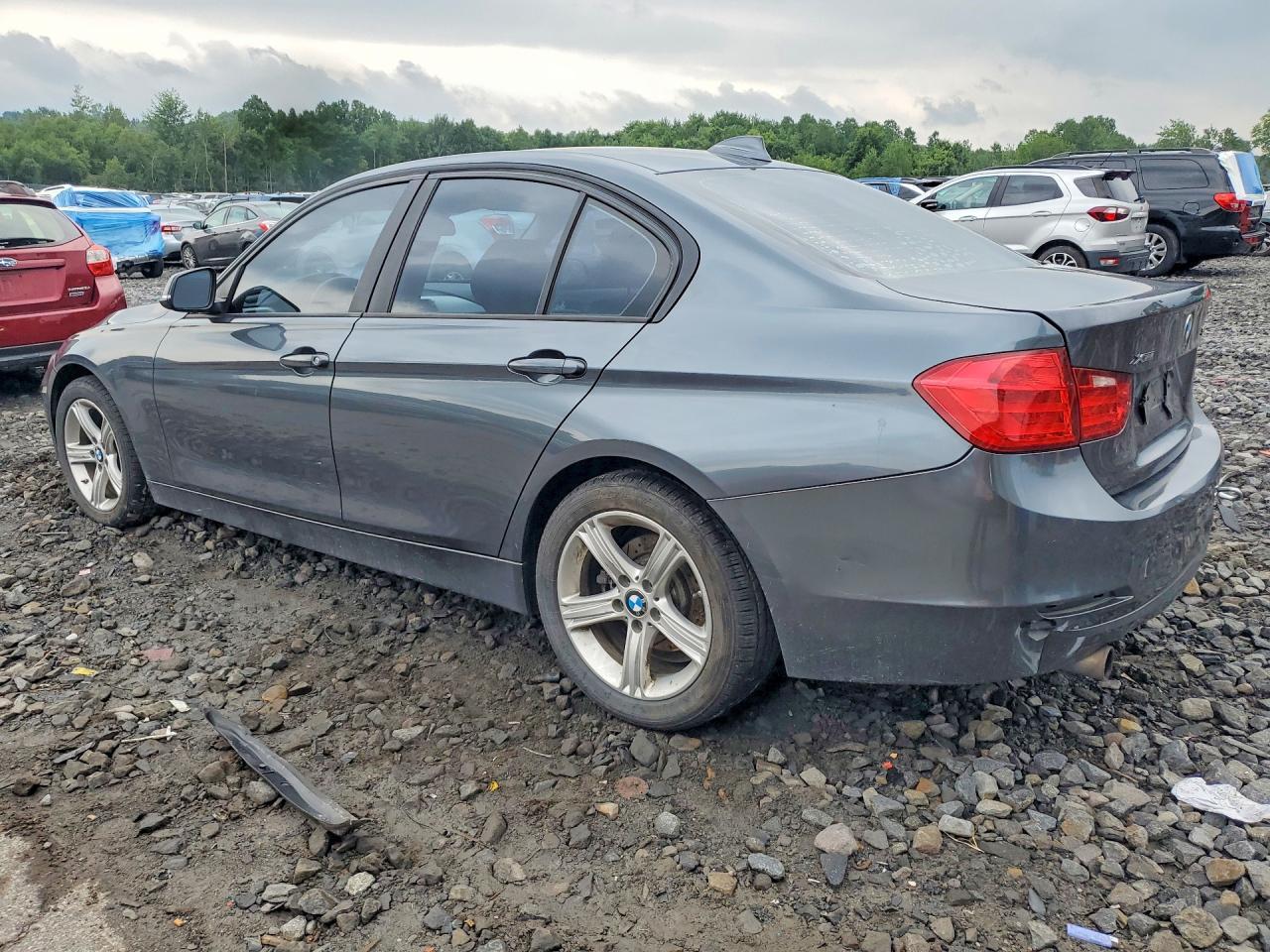 2015 BMW 320 I xDrive - zdjęcie 2
