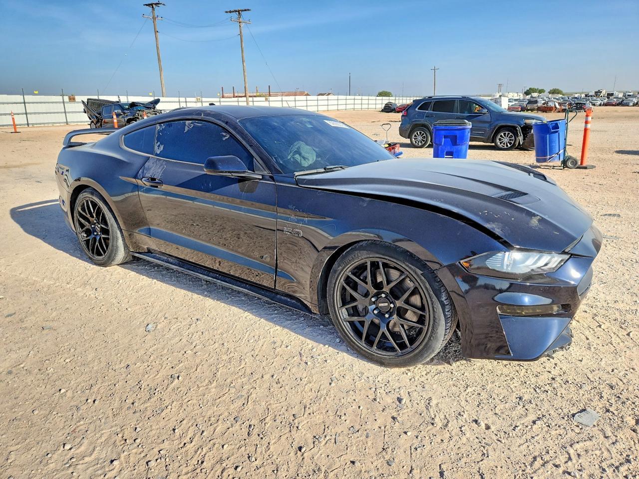 2021 Ford Mustang Gt - zdjęcie 4