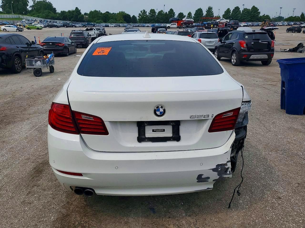 2015 BMW 528 I - zdjęcie 6
