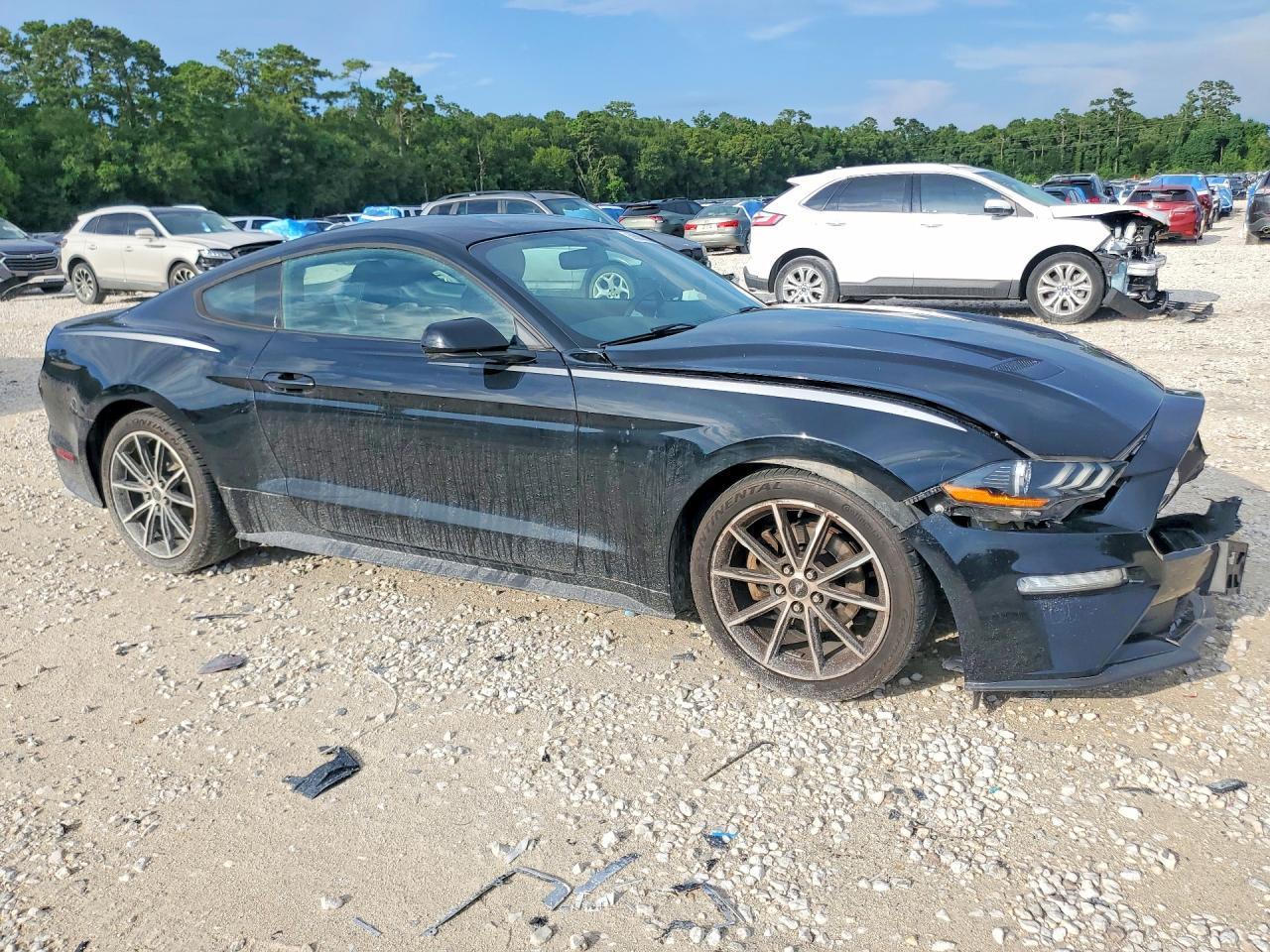2018 Ford Mustang - zdjęcie 4