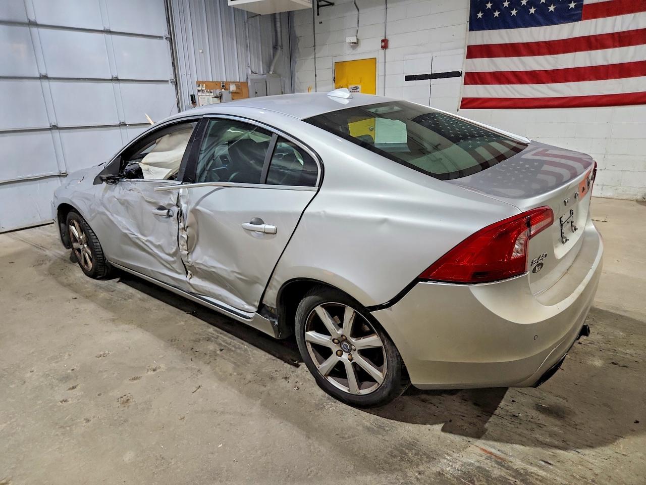 2016 Volvo S60 Premier - zdjęcie 2