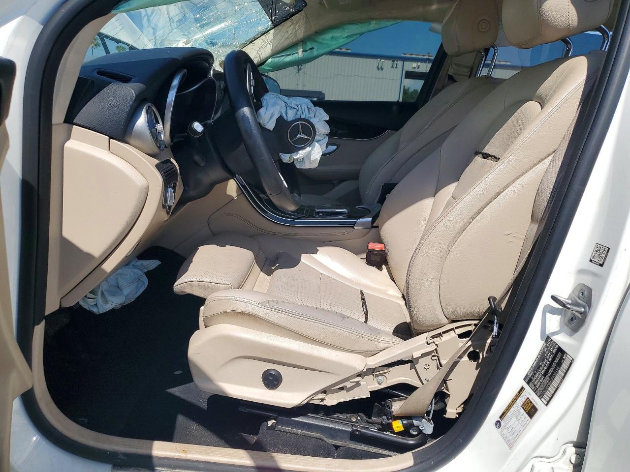 2020 Mercedes-Benz Glc 300 - zdjęcie 7