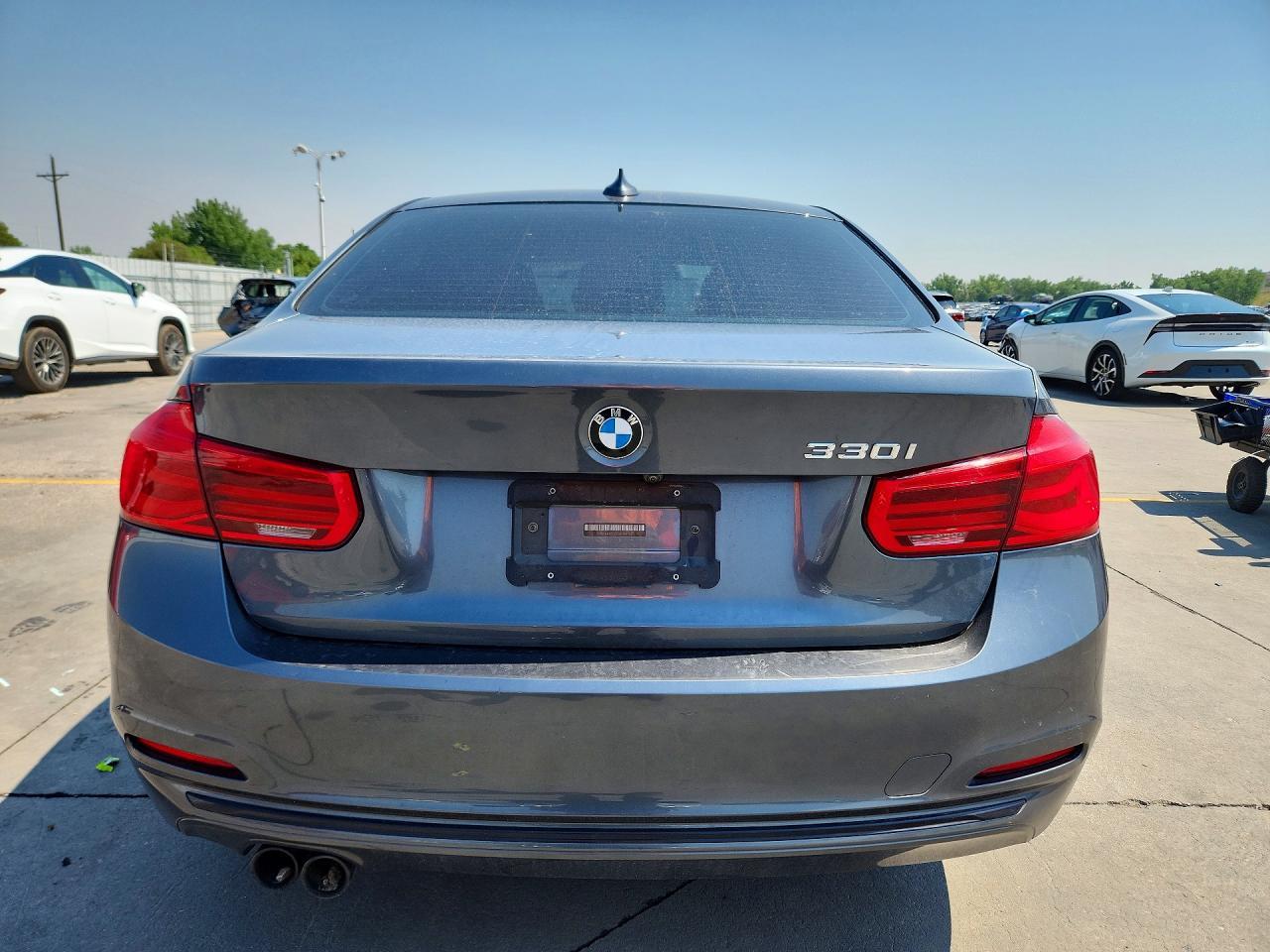 2018 BMW 330 I - zdjęcie 6