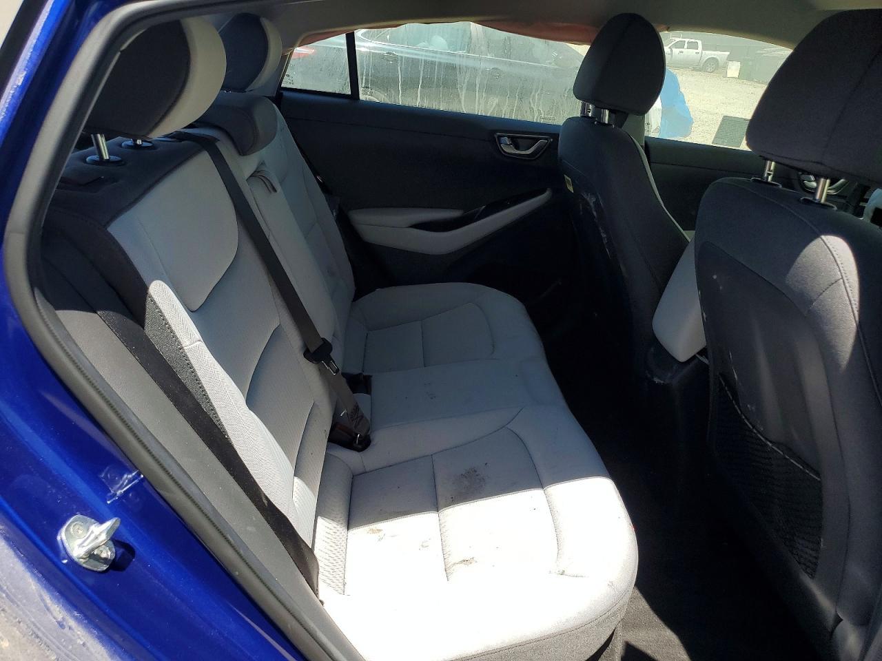 2022 Hyundai Ioniq Sel - zdjęcie 10