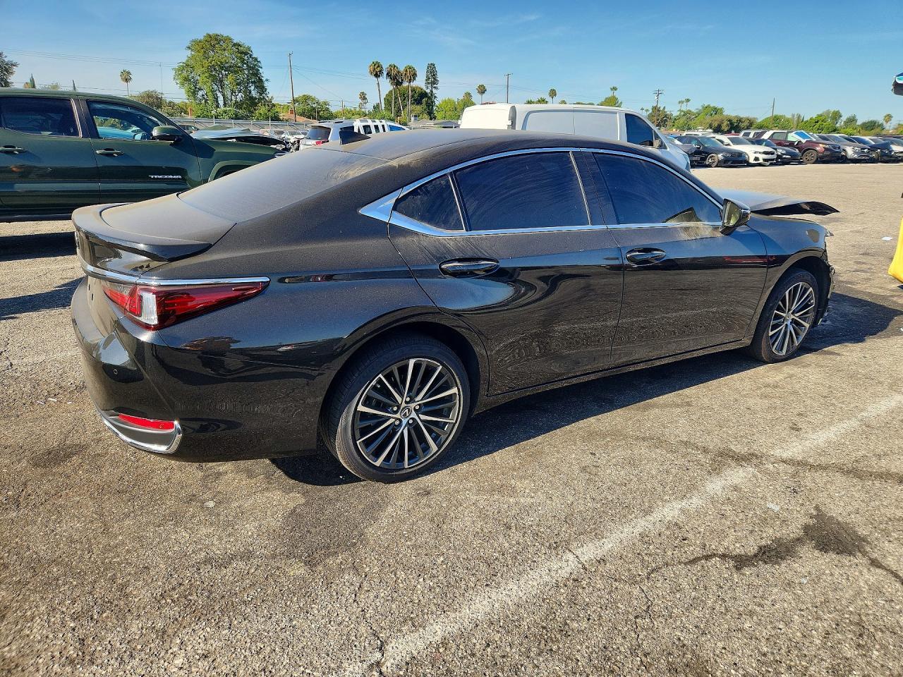 2025 Lexus Es 300H Base - zdjęcie 3
