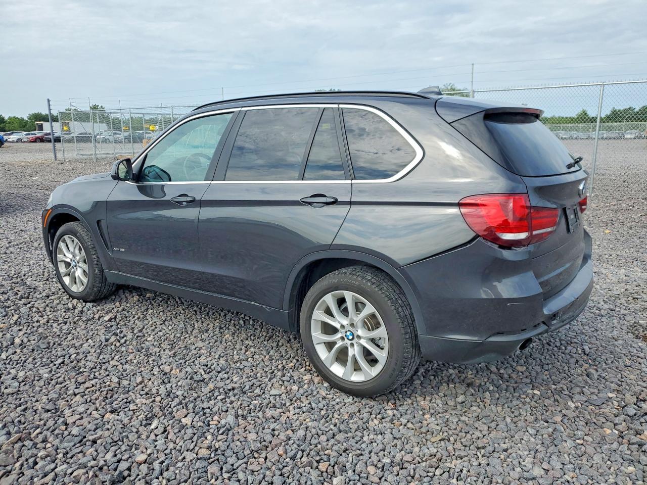 2016 BMW X5 xDrive35I - zdjęcie 2