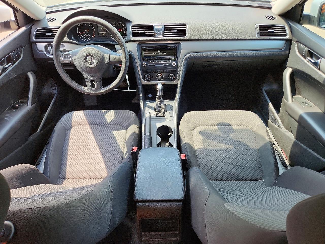 2015 Volkswagen Passat S - zdjęcie 8