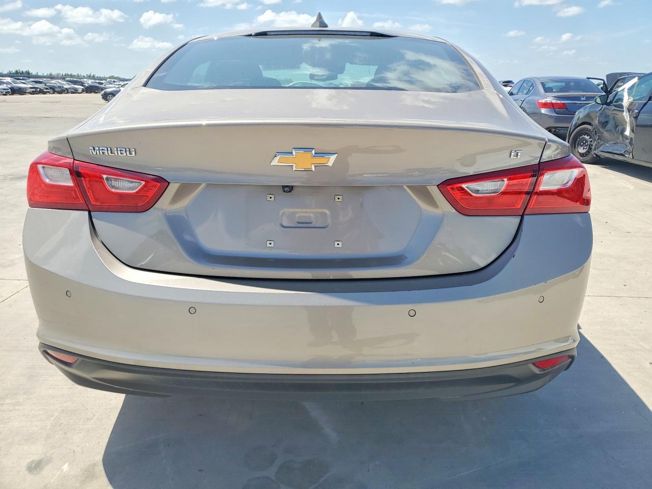 2024 Chevrolet Malibu Lt - zdjęcie 6