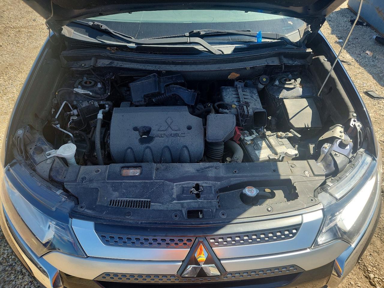 2019 Mitsubishi Outlander Se - zdjęcie 12