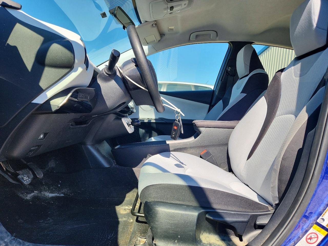 2016 Toyota Prius Two - zdjęcie 7