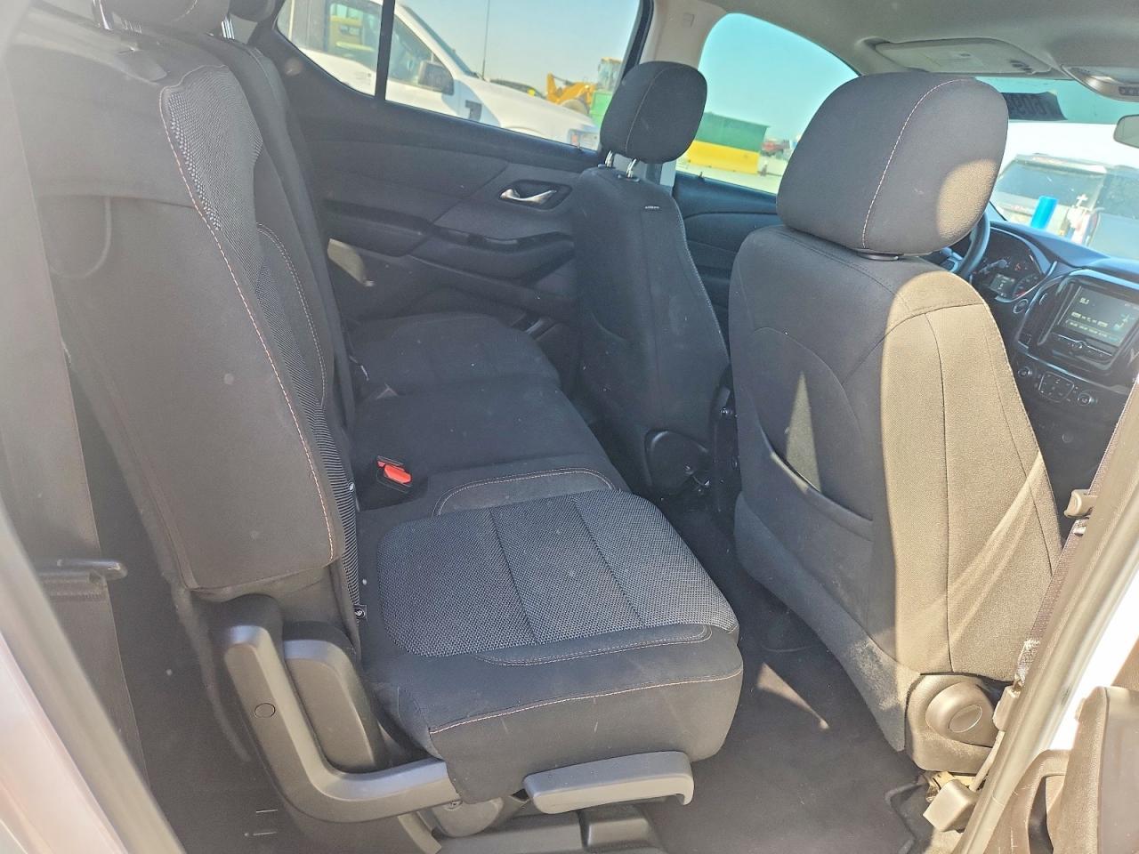 2018 Chevrolet Traverse Ls - zdjęcie 11