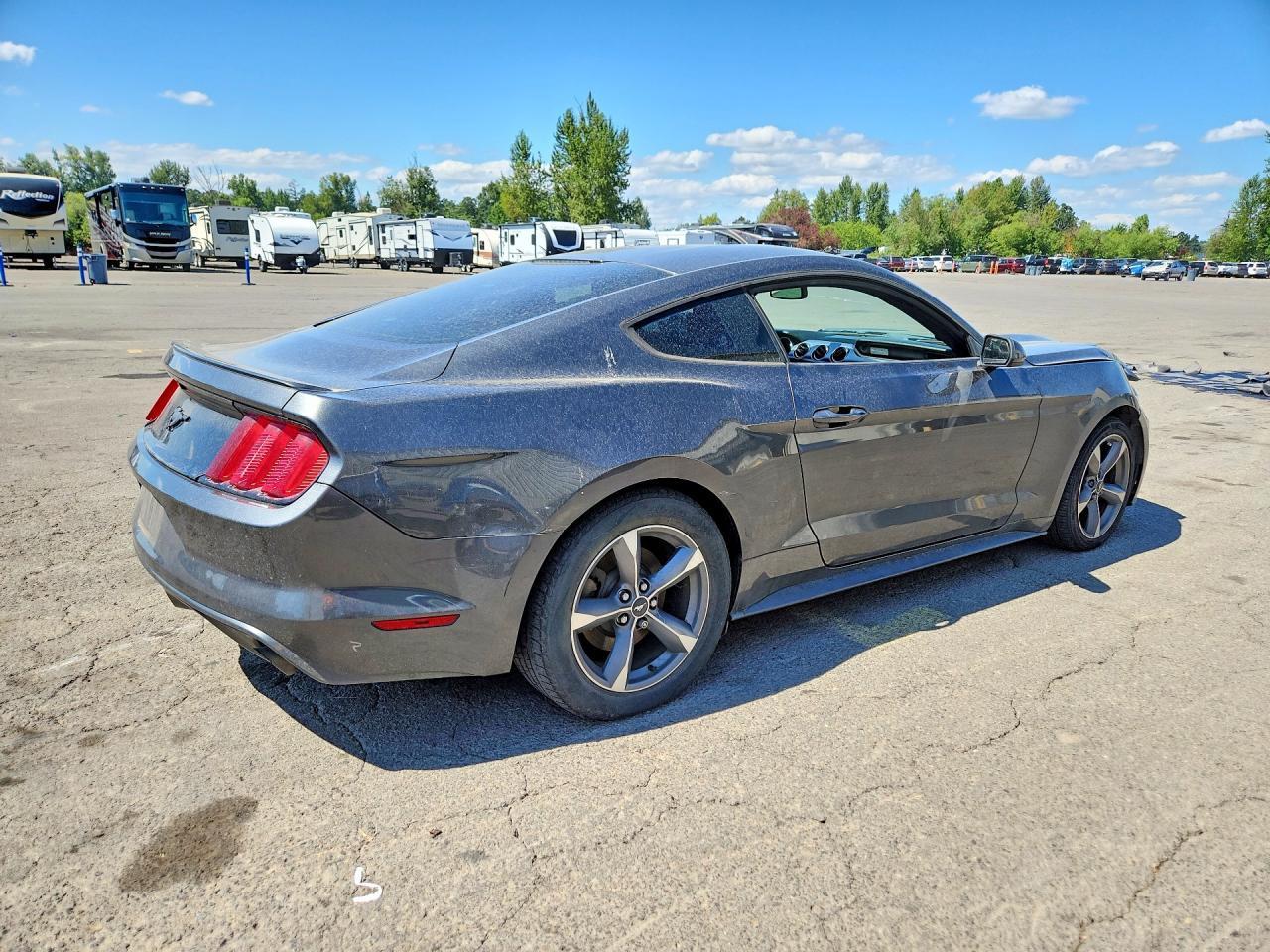 2015 Ford Mustang - zdjęcie 3