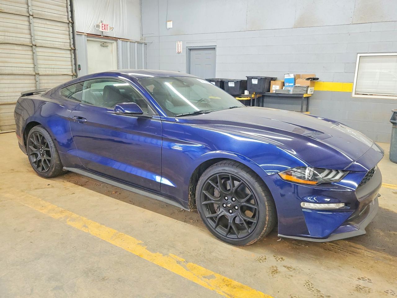 2018 Ford Mustang - zdjęcie 4