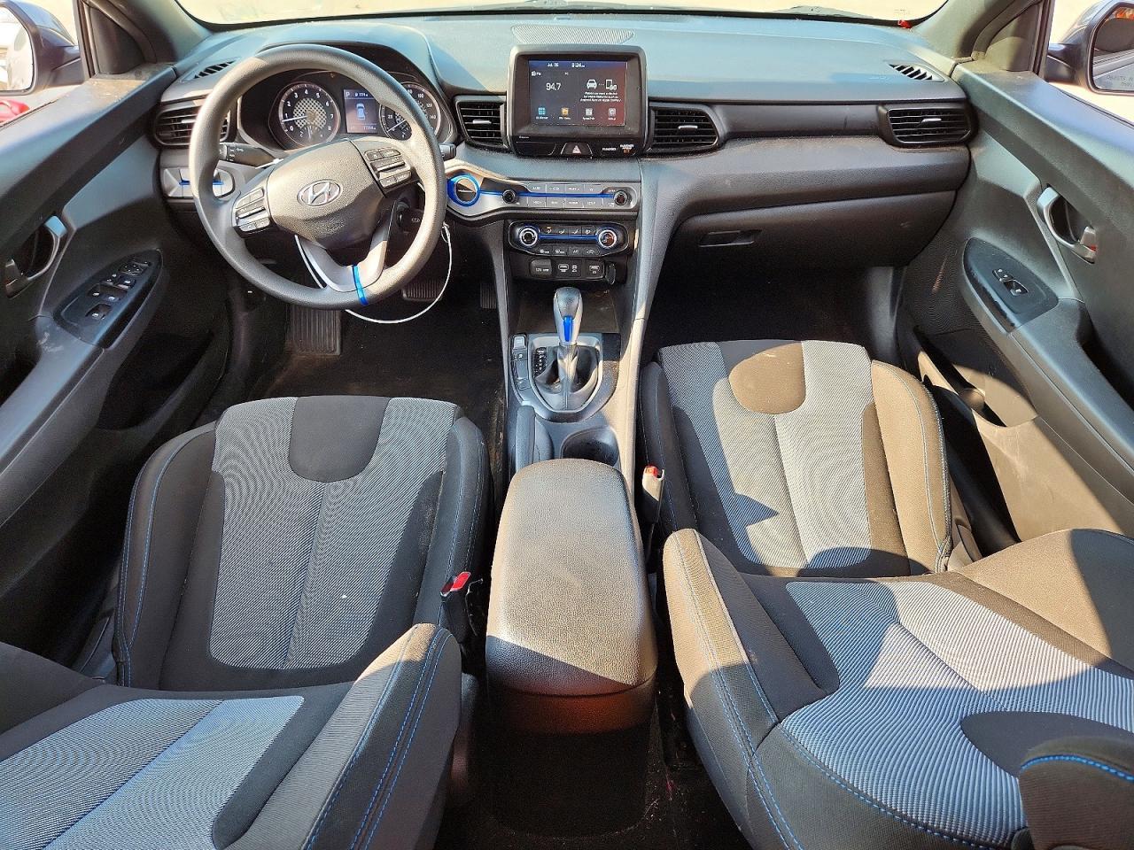 2020 Hyundai Veloster 2.0L - zdjęcie 8