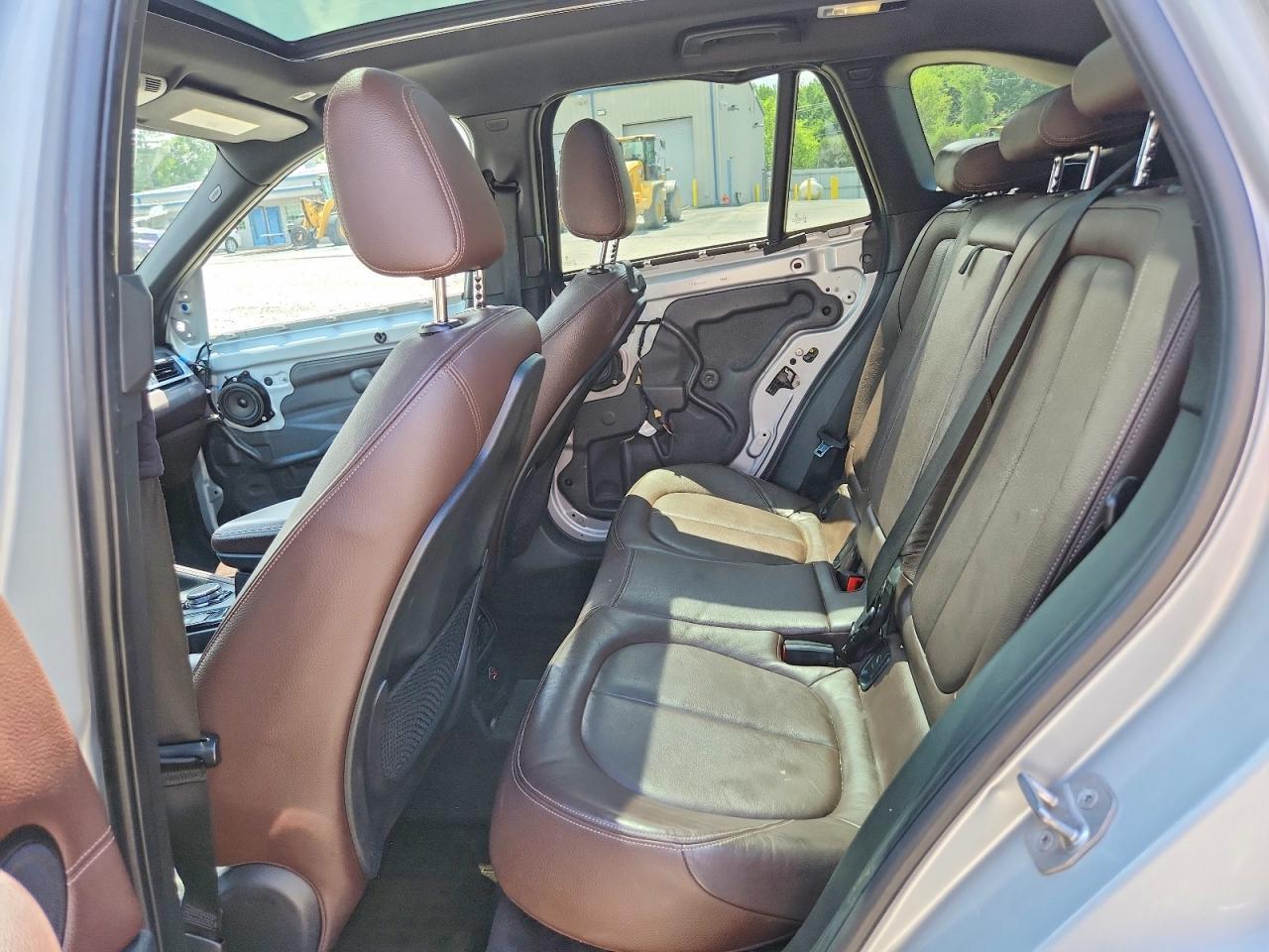 2016 BMW X1 xDrive28I - zdjęcie 11