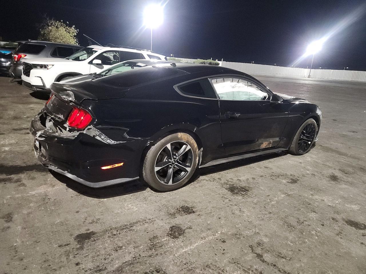 2018 Ford Mustang Gt - zdjęcie 3