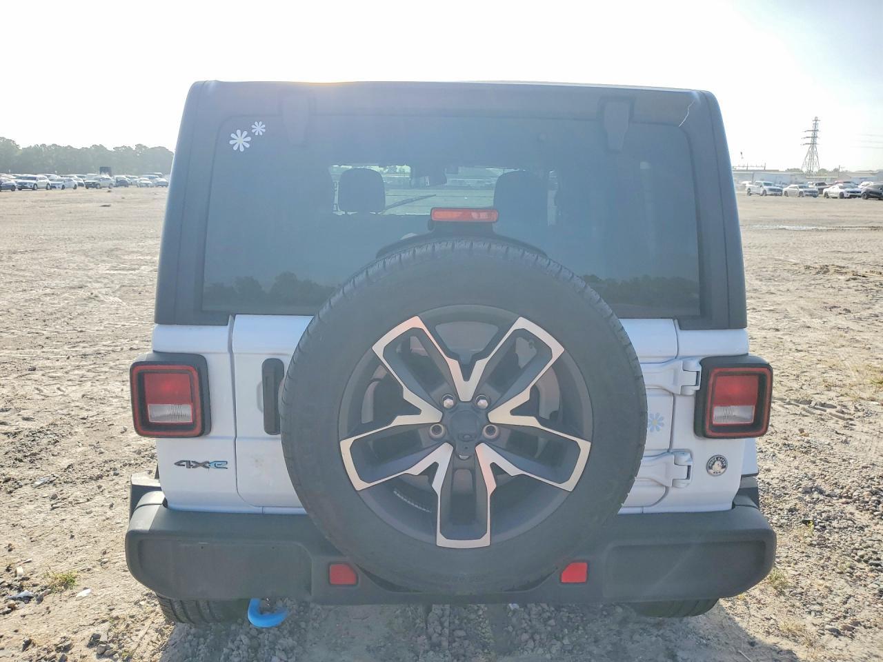 2024 Jeep Wrangler 4Xe - zdjęcie 6