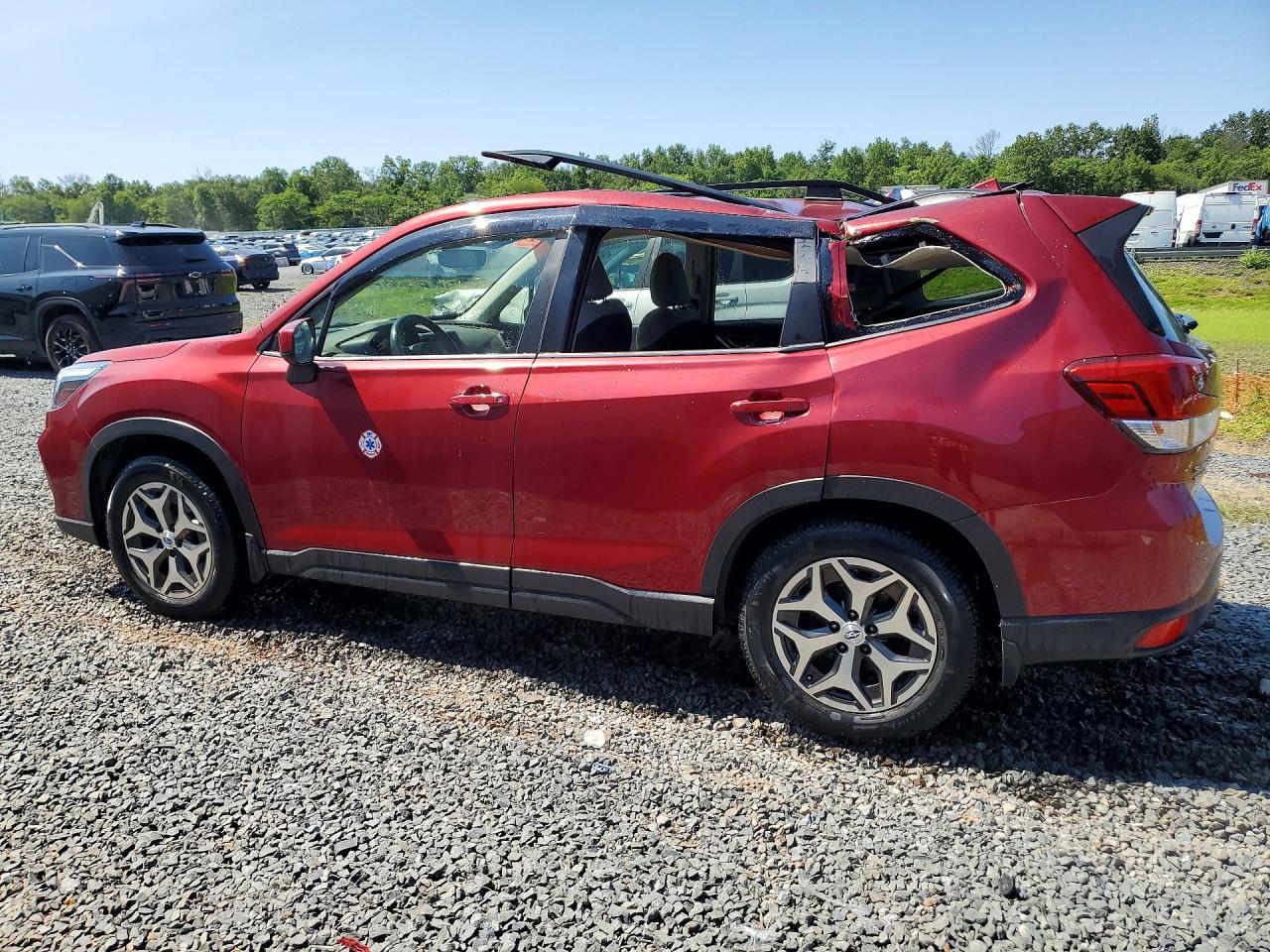 2021 Subaru Forester Premium - zdjęcie 2