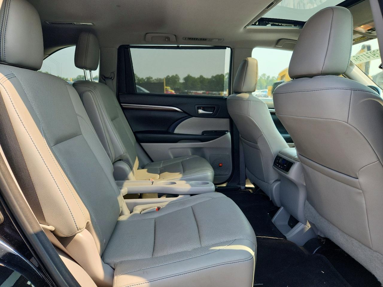 2016 Toyota Highlander Limited - zdjęcie 11