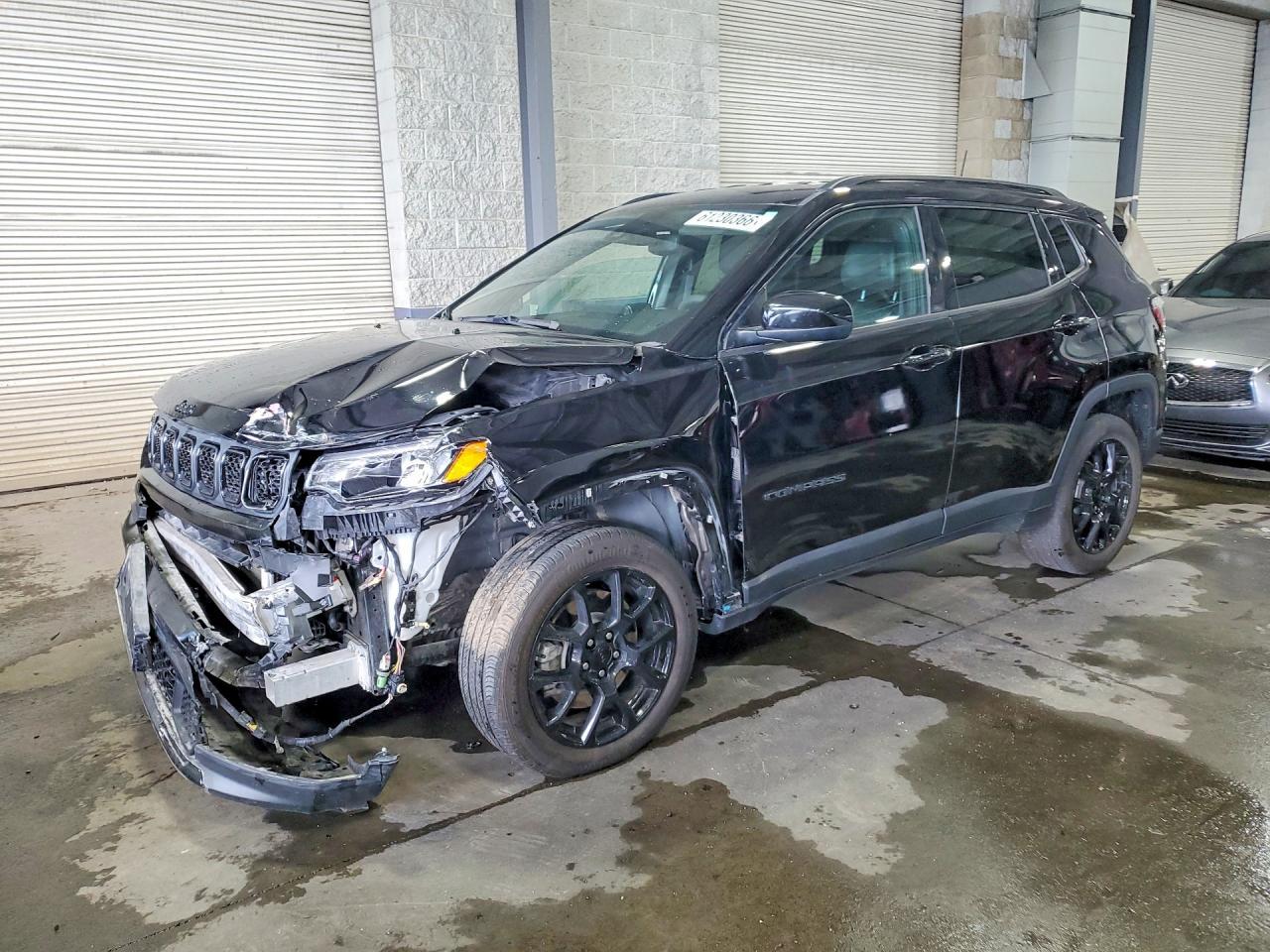 2023 Jeep Compass Latitude - zdjęcie główne