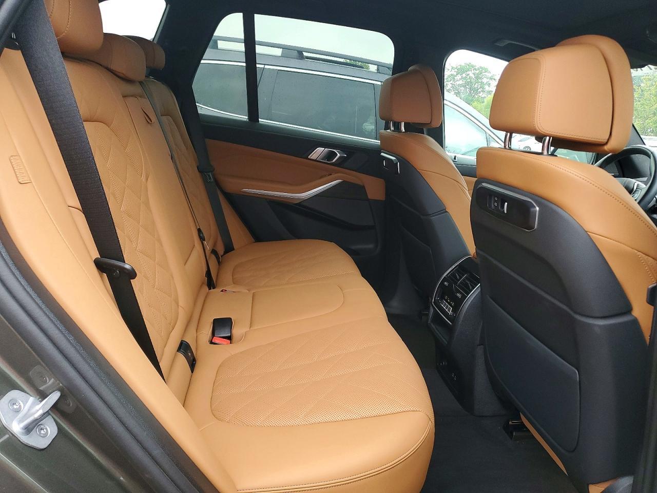 2025 BMW X5 xDrive40I - zdjęcie 11