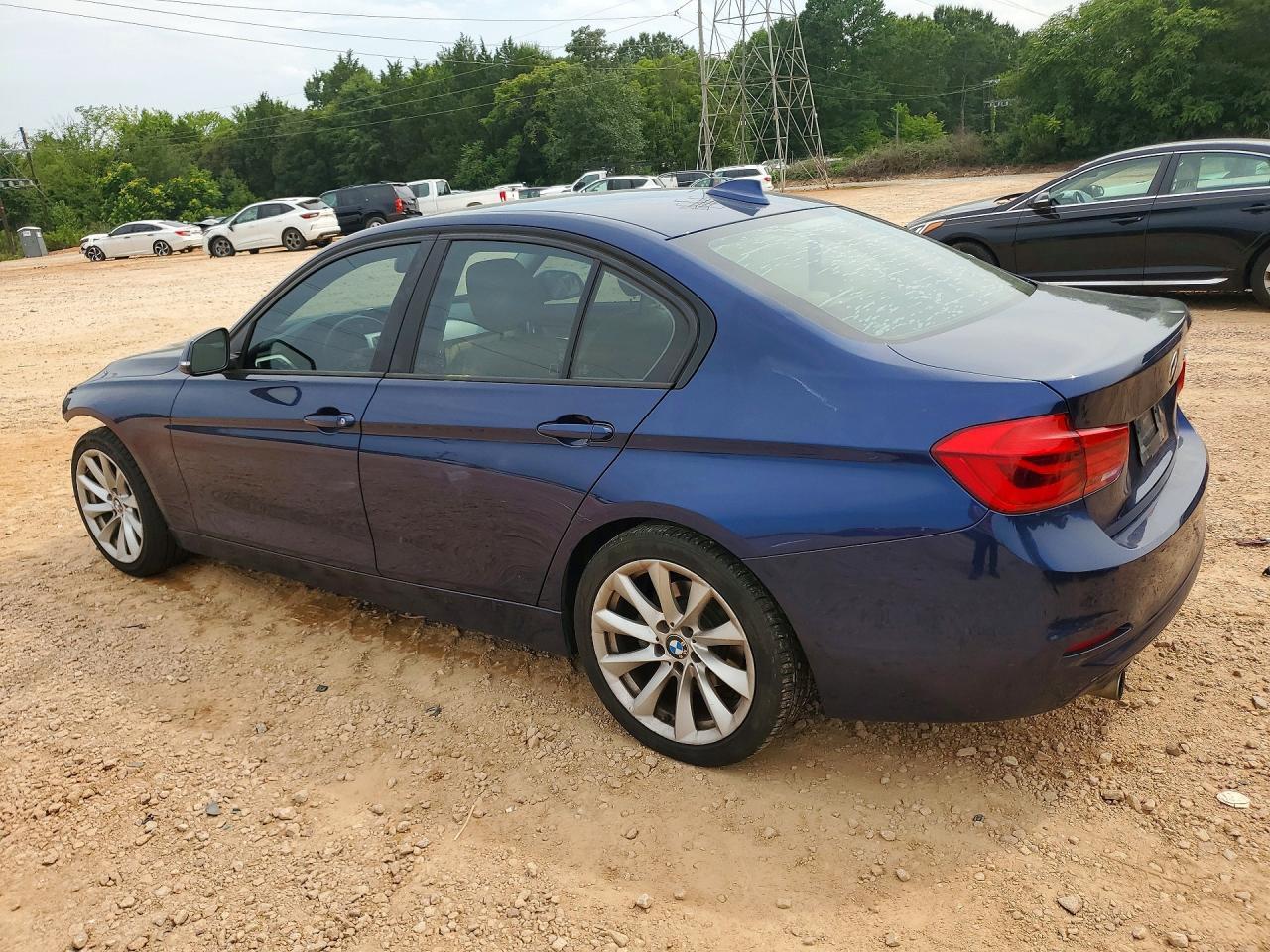 2018 BMW 320 I - zdjęcie 2