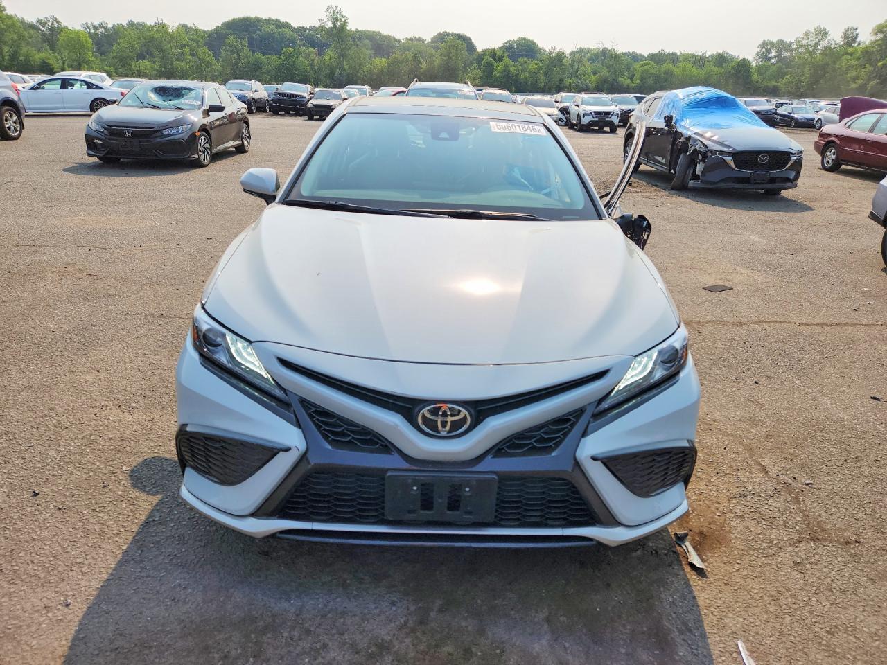 2022 Toyota Camry Xse - zdjęcie 5