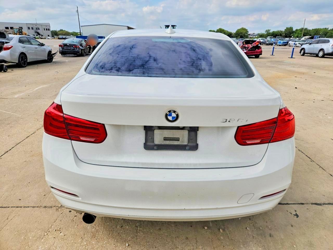 2018 BMW 320 I - zdjęcie 6