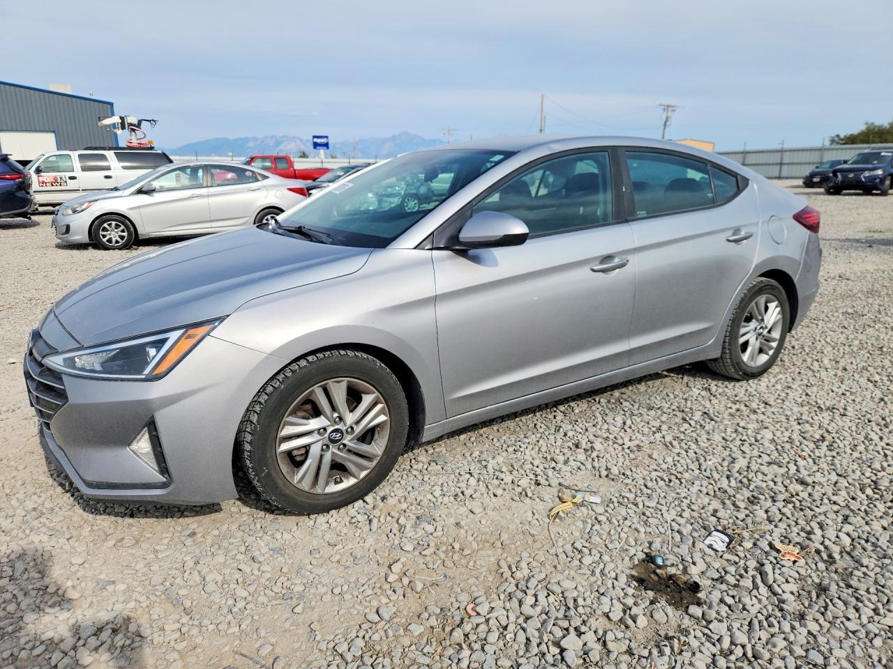 2020 Hyundai Elantra Sel - zdjęcie główne
