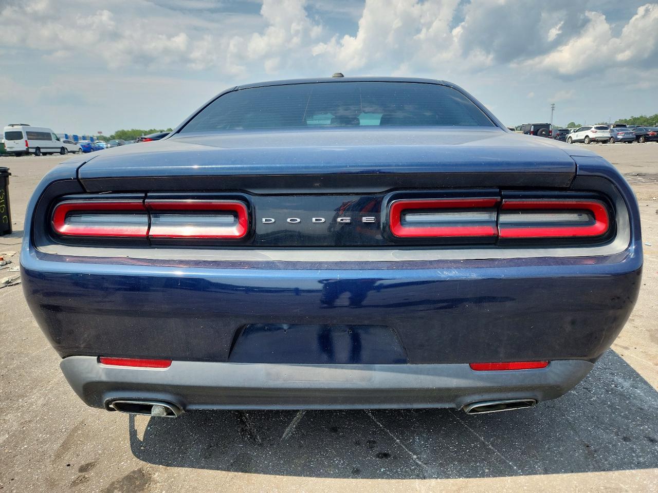 2015 Dodge Challenger Sxt - zdjęcie 6