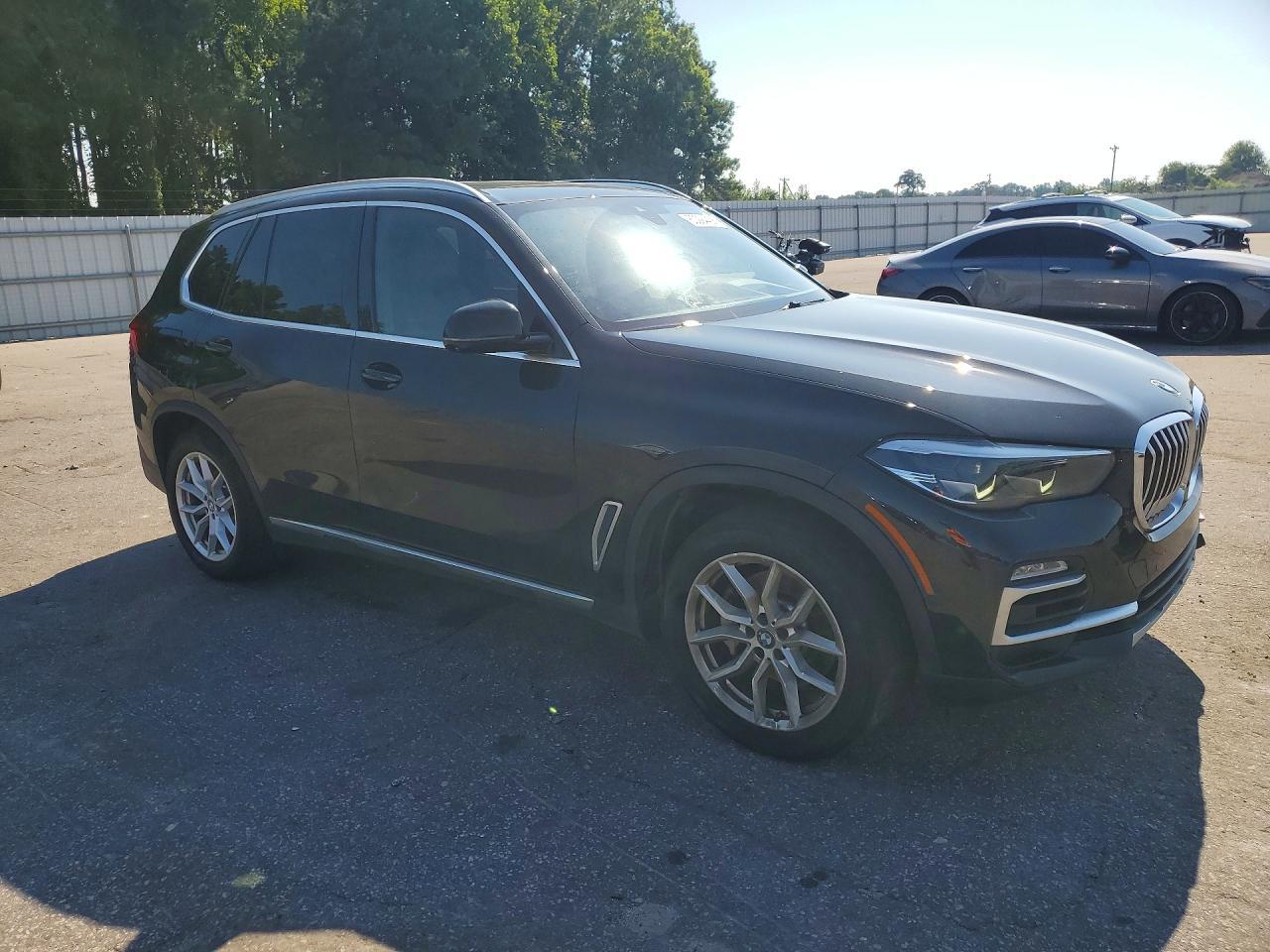 2019 BMW X5 xDrive40I - zdjęcie 4