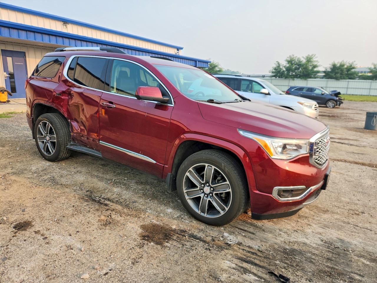 2017 GMC Acadia Denali - zdjęcie 4